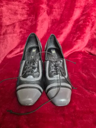 Varios Zapatos de tacón abotinados para mujer