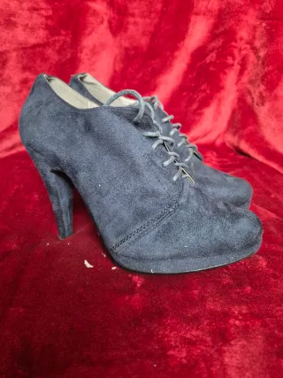 Varios Zapatos de tacón abotinados para mujer