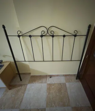 Cabecero de forja negro