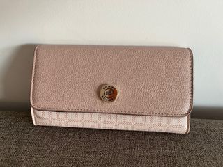 Lote 4 Carteras Guess y Tommy Hilfiger