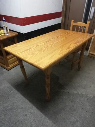 MESA DE MADERA DE 1,40 METROS