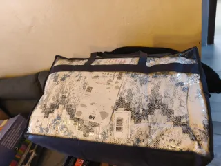 Edredón azul y blanco