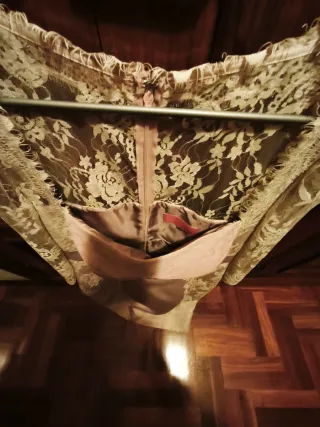 Vestido midi encaje beige y blanco