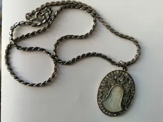 Medalla Virgen Antigua Plata y Nácar