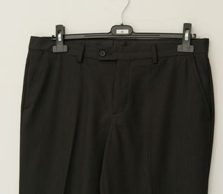 Talla 44. Pantalón de traje Zara negro para hombre