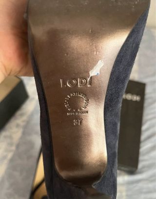 Zapatos de tacón Lodi negros y dorados Con caja