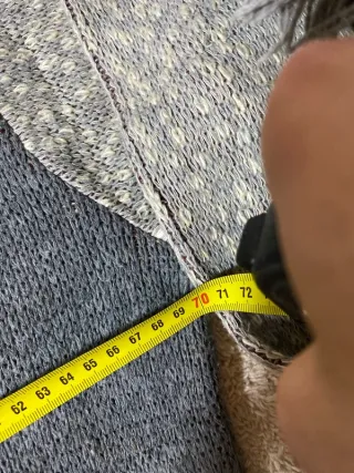 Jersey Lana Vintage Cuello Pico Gris y Rojo