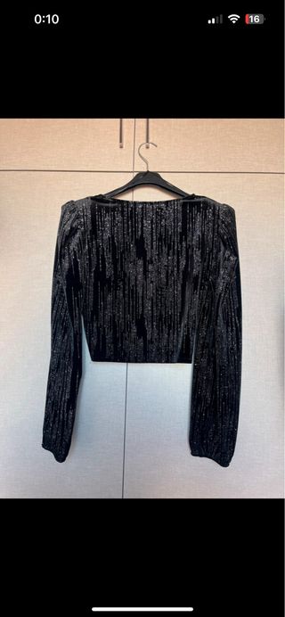 Top terciopelo Pull and Bear negro