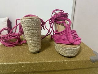 Sandalias cuña esparto rosa atadas