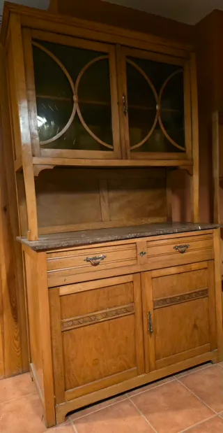 Mueble comedor antiguo madera y piedra