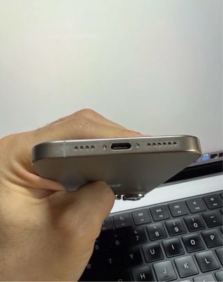 iPhone 16 Pro Max 256GB Titanio Gris