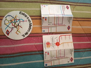 Lote Metro Madrid: Planos y Pegatina