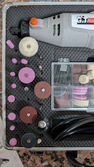 Mini taladro GT Power con accesorios