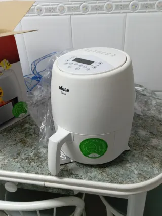 Freidora de aire Ufesa Twist 2L. Nueva sin estrena