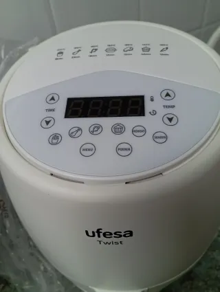 Freidora de aire Ufesa Twist 2L. Nueva sin estrena
