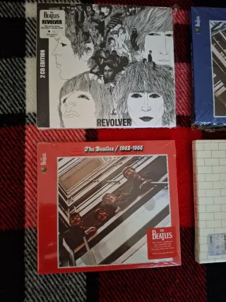 PINK FLOYD + THE BEATLES 8 CDs