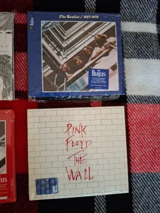 PINK FLOYD + THE BEATLES 8 CDs