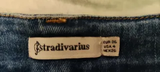 Falda vaquera midi con botones