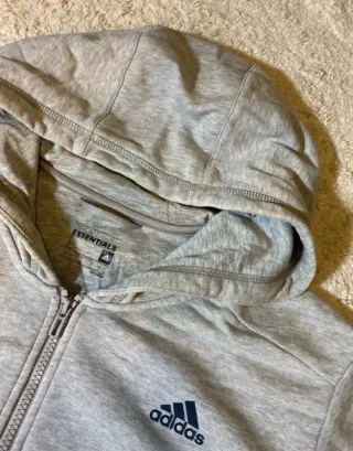 Sudadera Adidas gris con cremallera