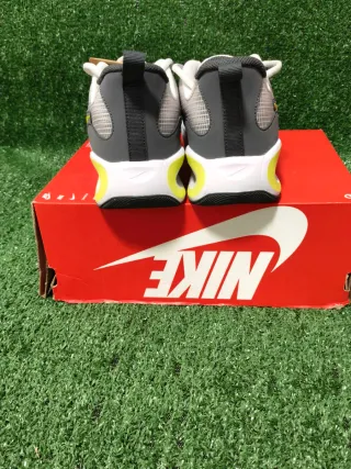 Nike Air Max Nova niño 38.5