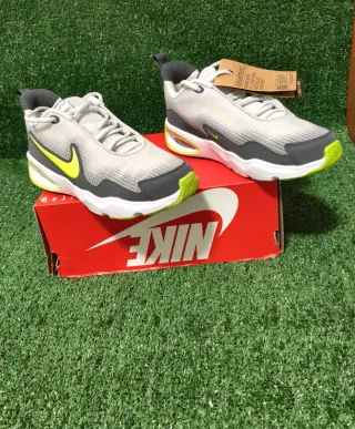 Nike Air Max Nova niño 38.5