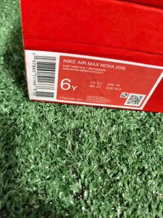 Nike Air Max Nova niño 38.5