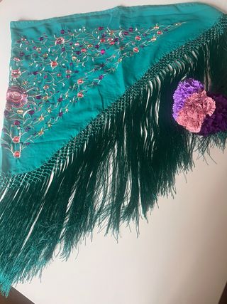 Manton Flamenca Mujer Bordado Flores