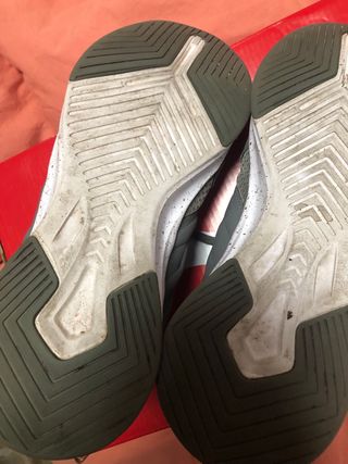 Botines deportivos Puma grises y turquesa