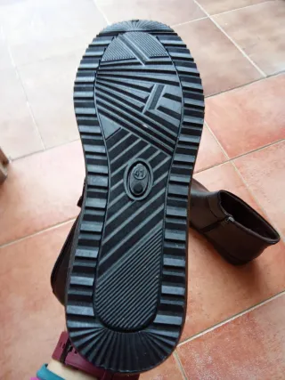 Zapatos negros piel sintética