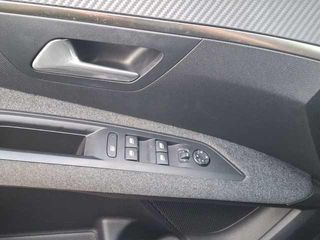 Peugeot 3008 PureTech 130 SANDS Active 96 kW (130 CV)