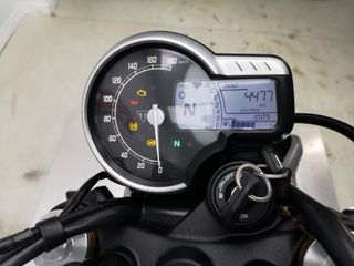 TRIUMPH SPEED 400 2024 4477 kms.