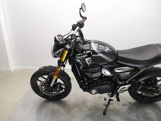 TRIUMPH SPEED 400 2024 4477 kms.