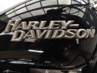 HARLEY DAVIDSON DYNA STREET BOB 2010 29563 kms.