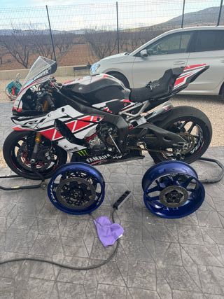 Yamaha R1 circuito