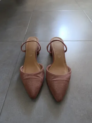 6 pares Sandalias Talla 39