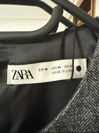 Vestido Zara gris con lentejuelas