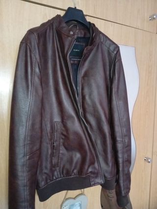 Chaqueta de cuero marrón Zara
