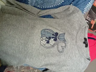 3 jerseys Sisley talla S/M