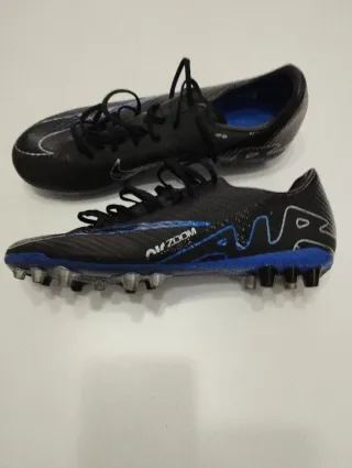 Botas de fútbol Nike Mercurial Talla 45 (pequeña)