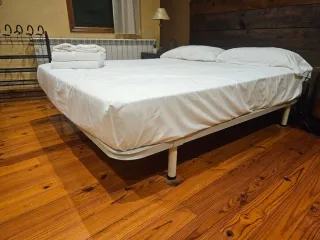 Muebles, lavadora y camas