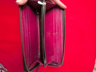 Cartera Louis Vuitton original. Estado casi nuevo.