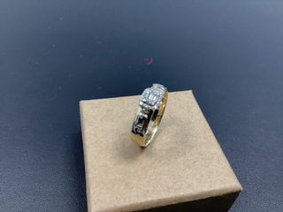 anillo oro 18k con piedra con diamante