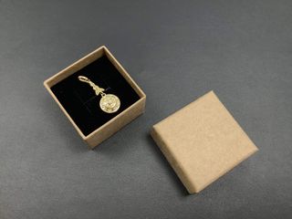 colgante oro 18k con piedra
