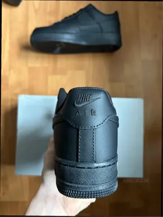 Nike Air Force 1 Talla 42 Negro