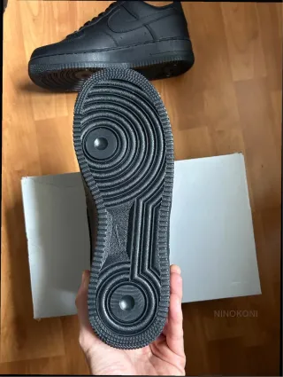 Nike Air Force 1 Talla 42 Negro