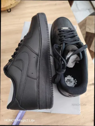 Nike Air Force 1 Talla 40.5 Negro