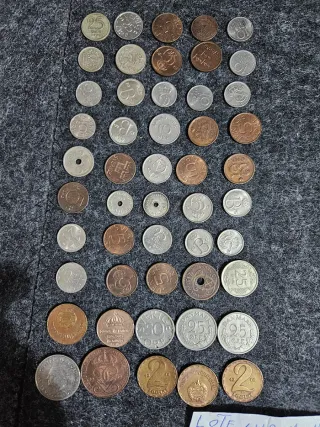 Lote de 143 Monedas Extranjeras