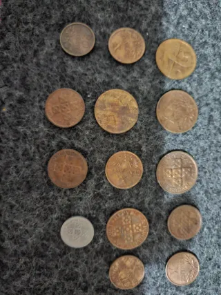 Lote de 143 Monedas Extranjeras