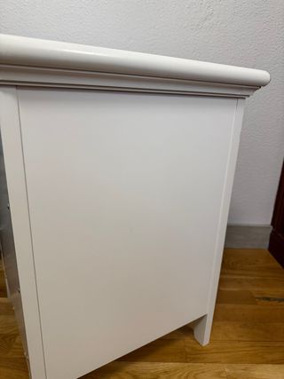 Mesilla de Noche Blanca con Cajón