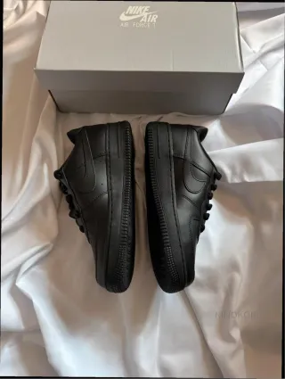 Nike Air Force 1 Negras Talla 38